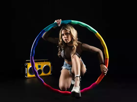 Show Whirl Hoop Burlesque